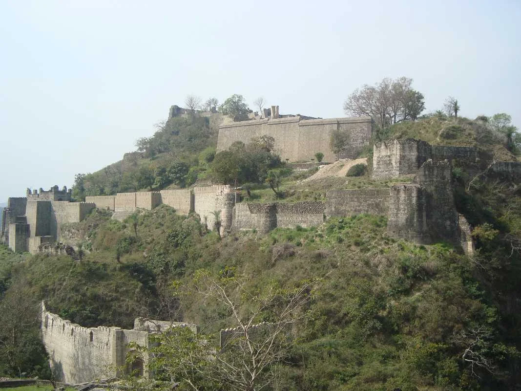 Largest Fort in Himalayas : Kangra Fort in Himachal Pradesh
