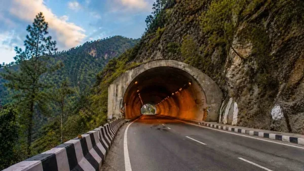 The Dhalli Tunnel: Shimla’s Historic Gateway Through the Mountains (History & Travel Guide)