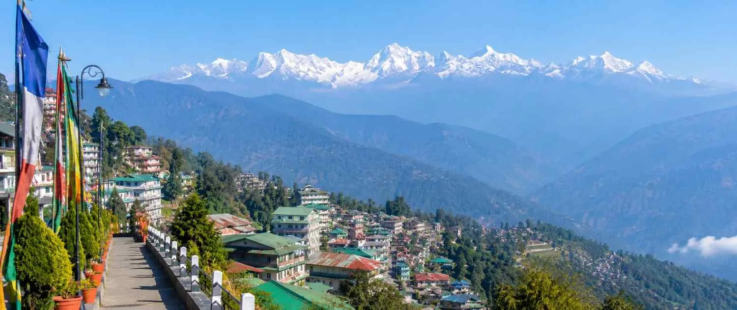 Gangtok Sikkim Travel Guide 2026: Monasteries, Mountain Views & Himalayan Adventures