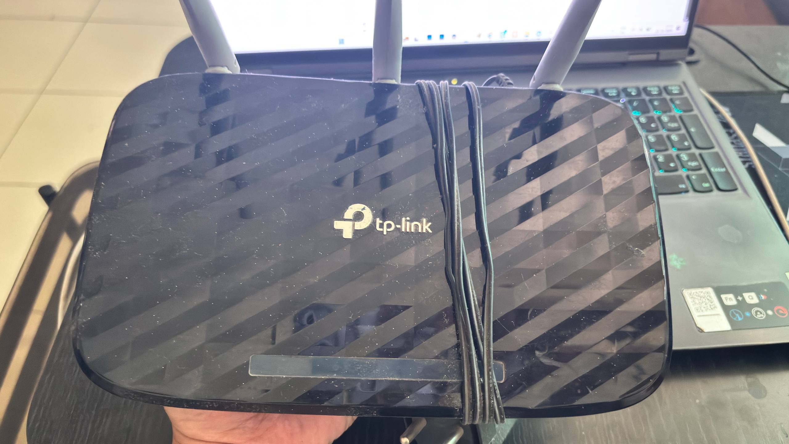 Wifi Router - TP Link interior
