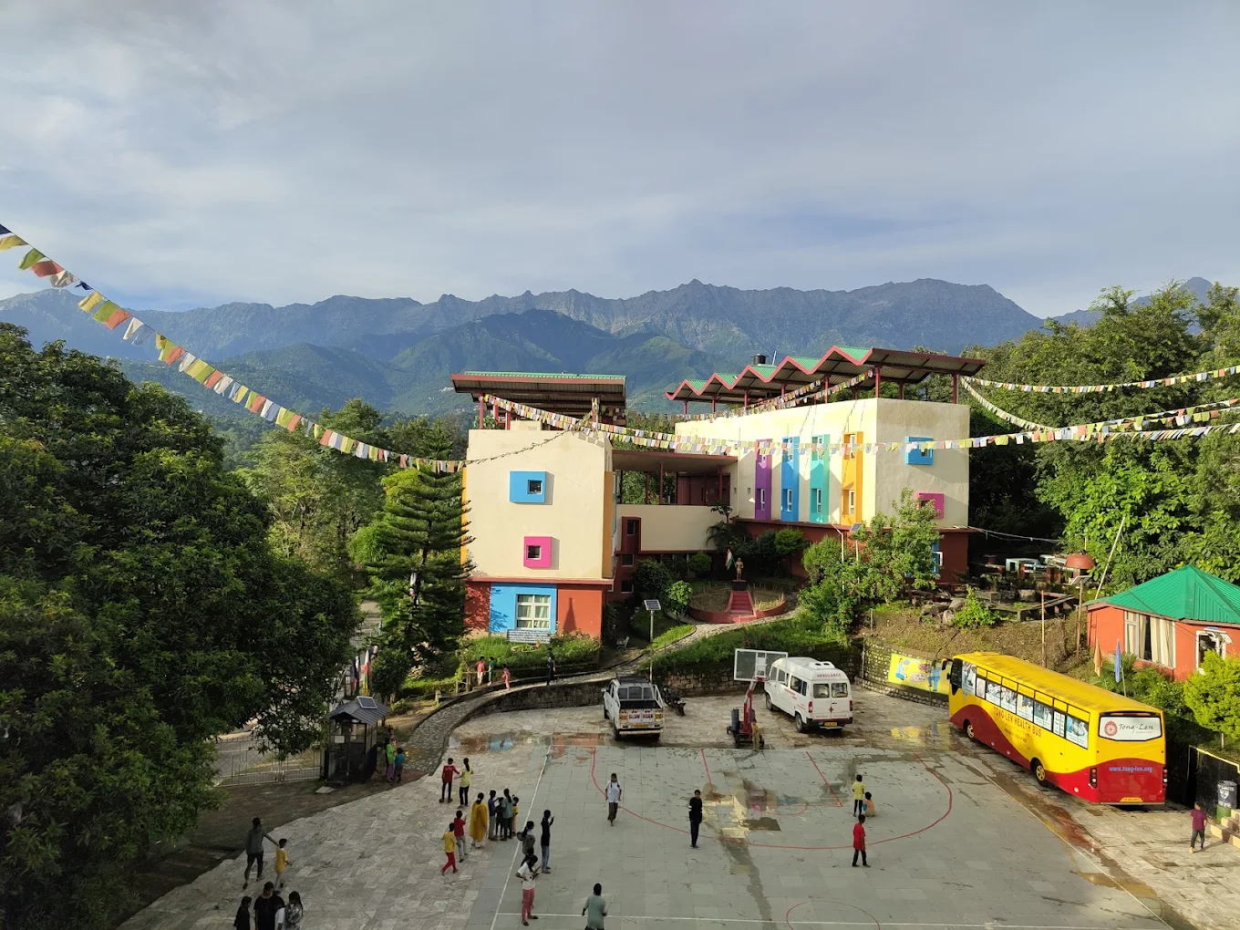 Tong-Len Charitable Trust, Dharamshala, Himachal Pradesh surroundings