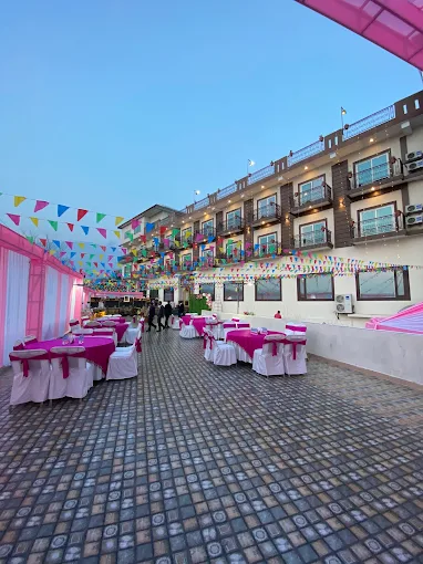D'Polo Club & Spa Resort surroundings