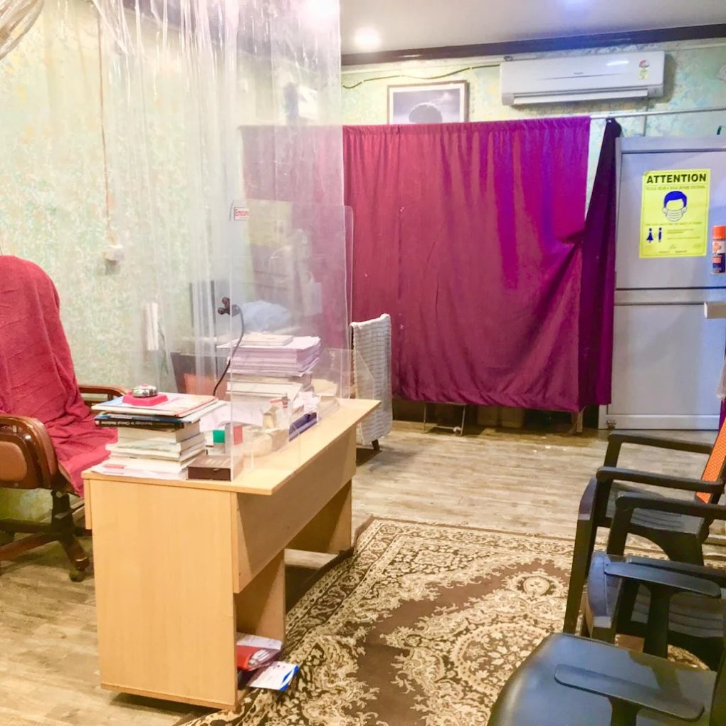 Neuropsychiatrist in Patna – Dr. Vivek at Pratap Neuro Clinic interior