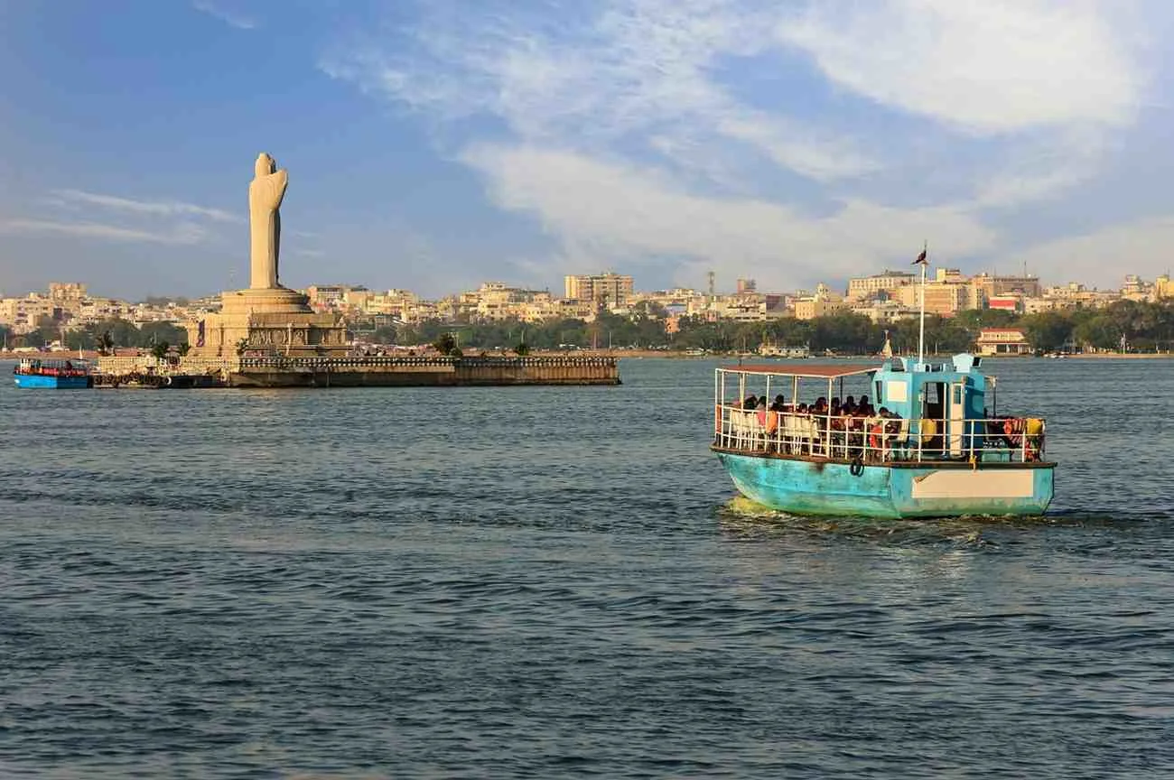  Hussain Sagar Lake