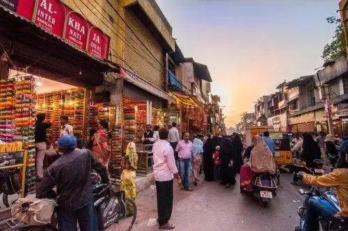 Laad Bazaar & Shopping