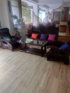 5 Seating Furniture Chair With Table