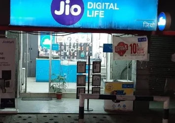 HimalayasDigital-MyJioStore-Kangra-Image1