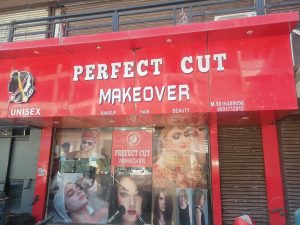 Perfect Cut Unisex Saloon