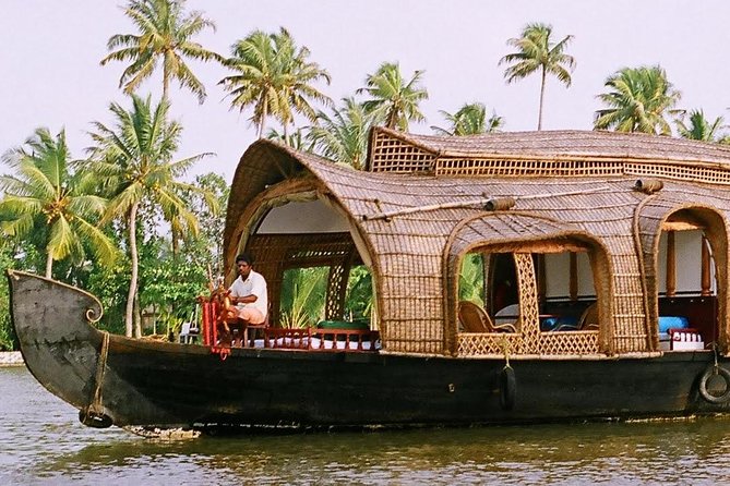 20-Best-Places-to-Visit-in-Kerala-for-Holidays