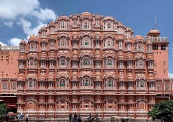 Hawa-Mahal-The-Winds-of-History-in-Jaipur