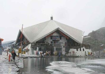 Visiting Hemkund Sahib Uttarakhand Common Questions and Helpful Tips