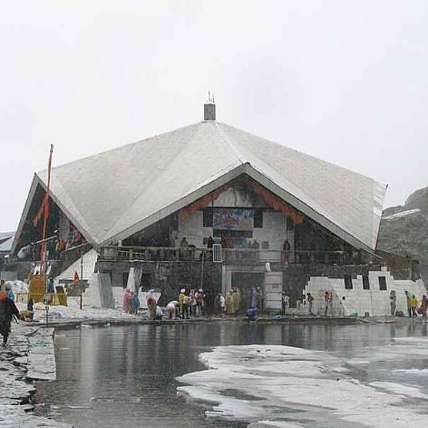 Visiting Hemkund Sahib Uttarakhand Common Questions and Helpful Tips