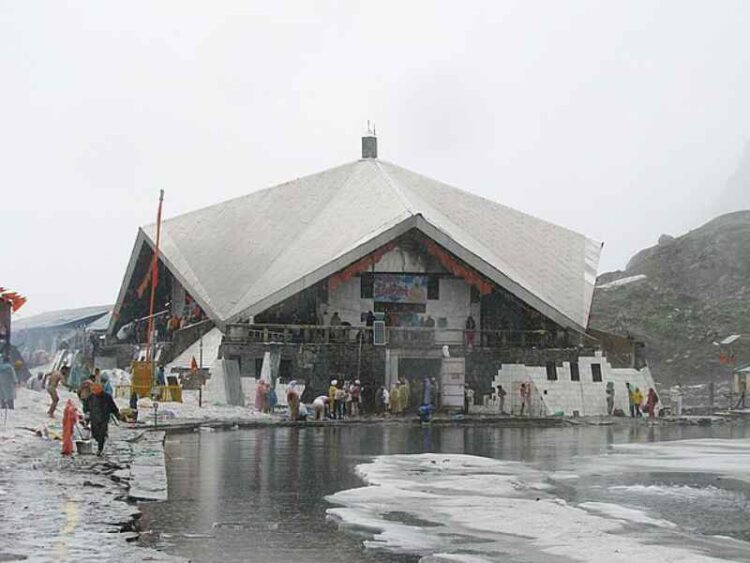 Visiting Hemkund Sahib Uttarakhand Common Questions and Helpful Tips