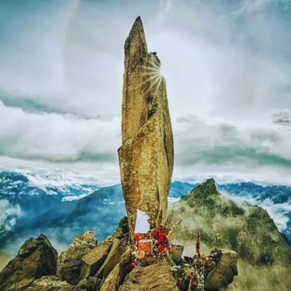 Kinner-Kailash-A-Spiritual-Journey-to-the-Abode-of-Lord-Shiva