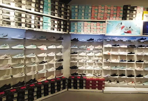 RedTape-Showroom-1