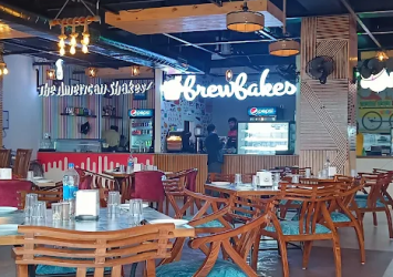 Vanis-Food-Court