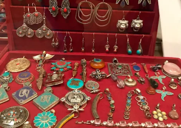 Himalayan-Jewellers-1