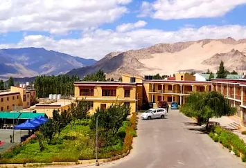 School-Leh-1